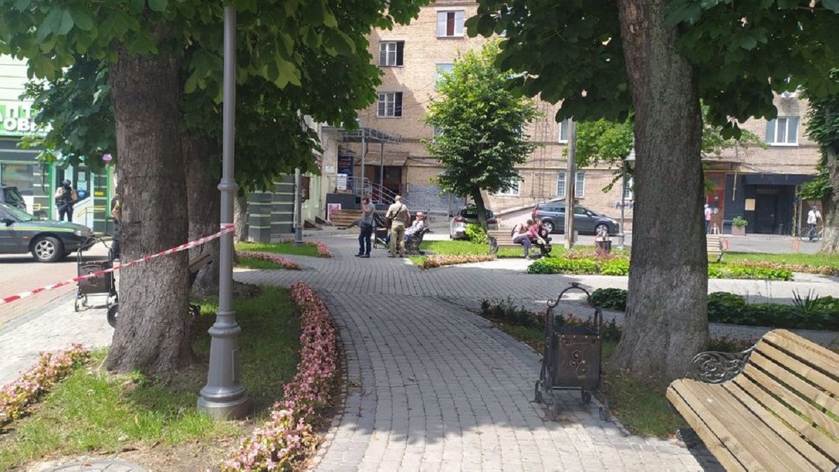 Перекрыто движение и закрытые магазины: как живет Луцк во время захвата автобуса с заложниками Перекрыто движение и закрытые магазины: как живет Луцк во время захвата автобуса с заложниками