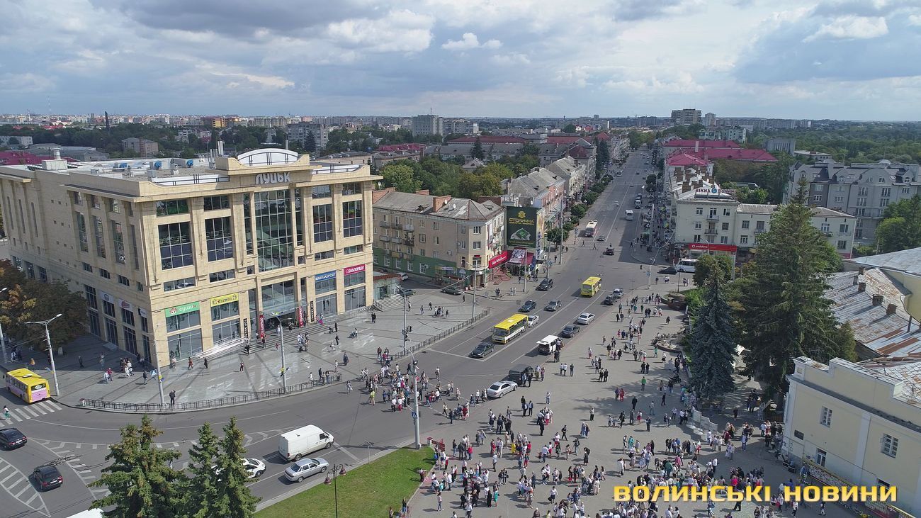 Чим живе Луцьк 22 липня – наступного дня після захоплення заручників Чим живе Луцьк 22 липня – наступного дня після захоплення заручників