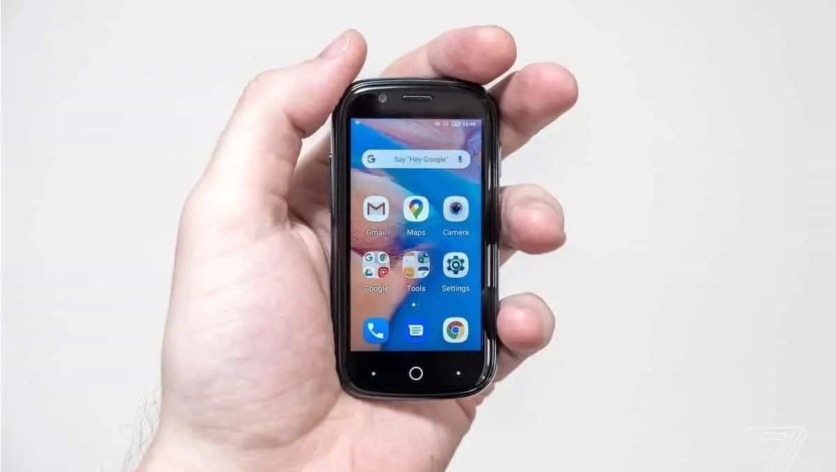 Unihertz представила найменший у світі смартфон на Android 10