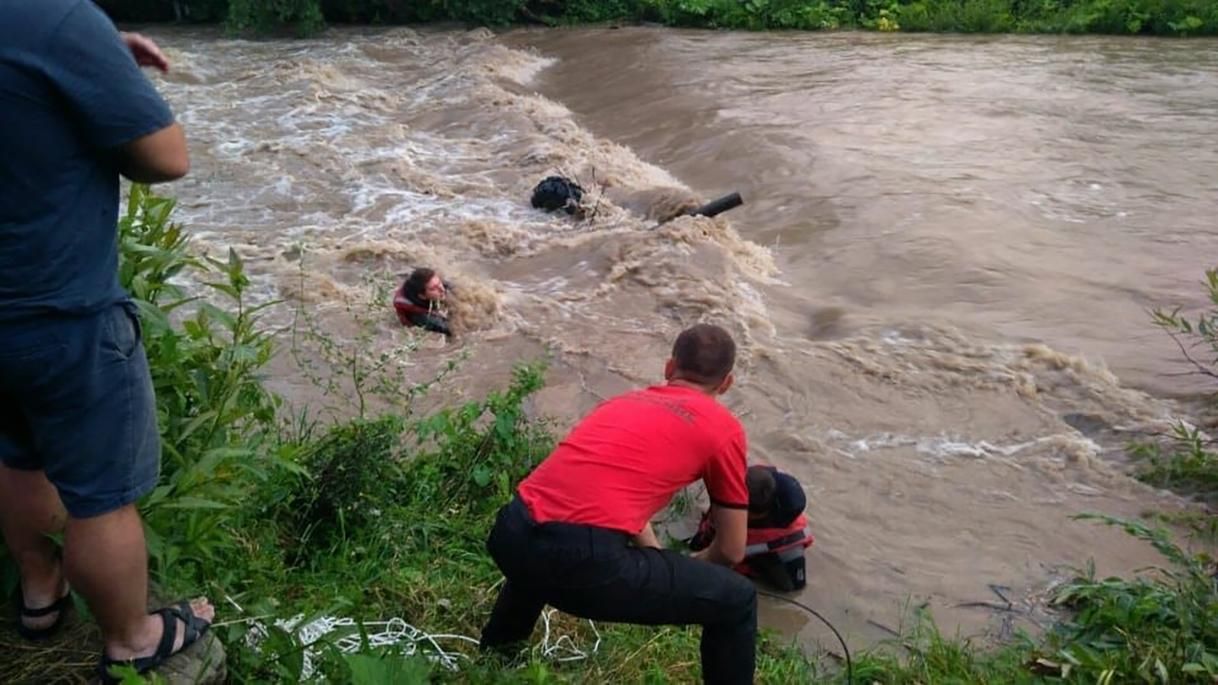 Мужчину снесло в реку на квадроцикле 21.07.2020: фото