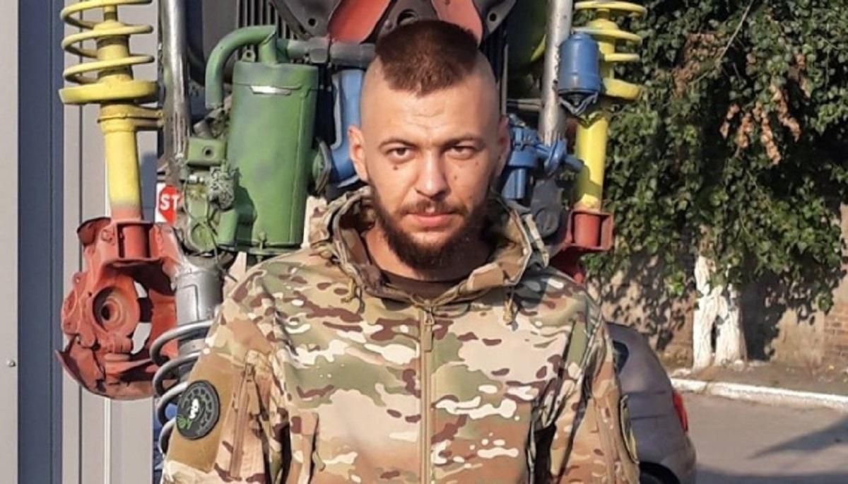 Жорстоко побили бійця батальйону "Азов" у Запоріжжі: деталі Жорстоко побили бійця батальйону "Азов" у Запоріжжі: деталі