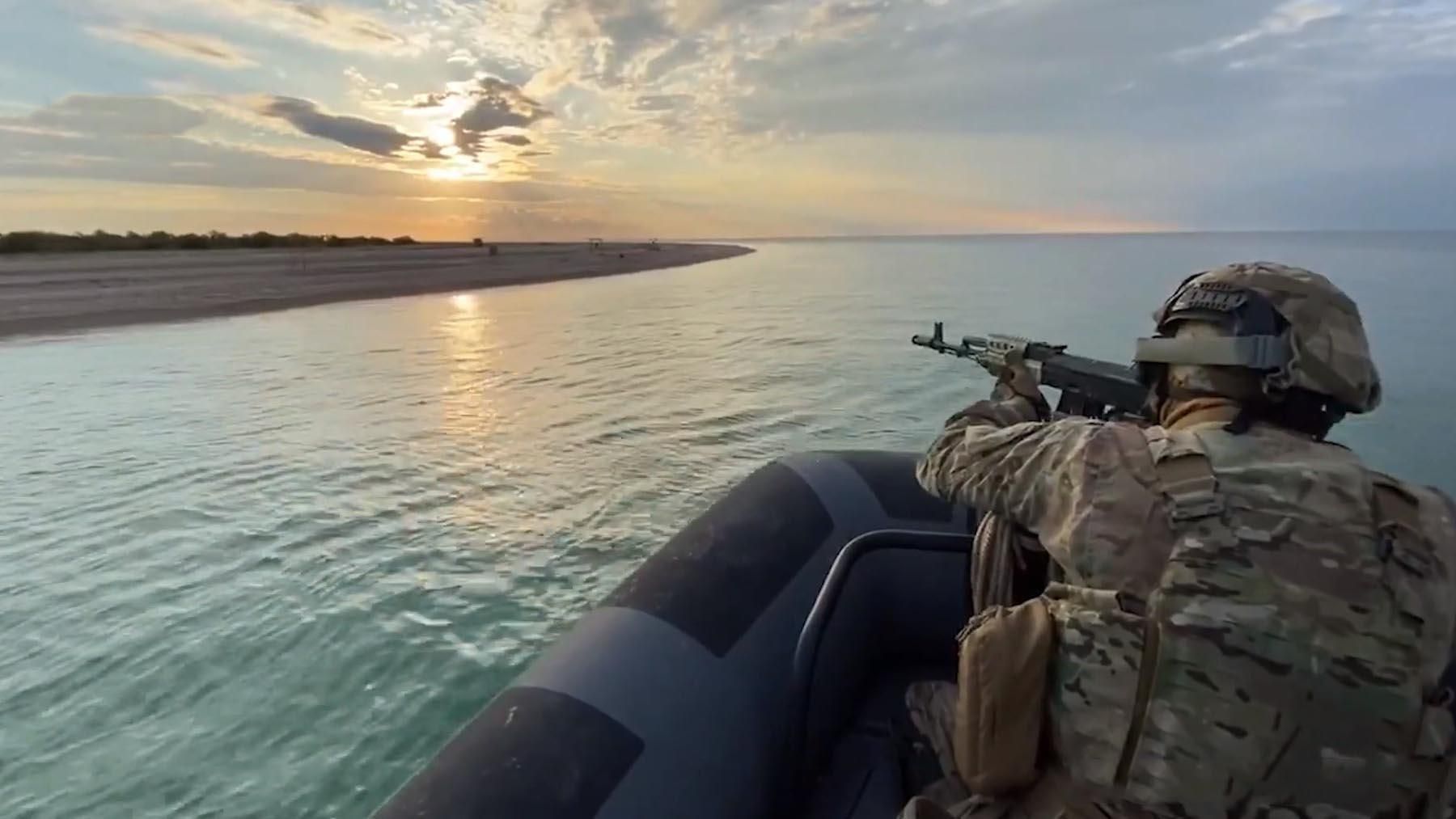 В Украине прошли мощные обучение боевых водолазов: фото и видео В Украине прошли мощные обучение боевых водолазов: фото и видео