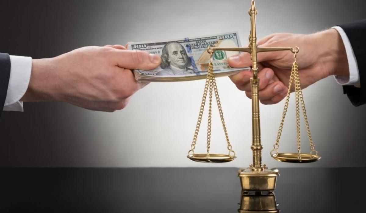 7 років в’язниці за хабар у 2500 доларів: Антикорупційний суд покарав одеського суддю 7 років в’язниці за хабар у 2500 доларів: Антикорупційний суд покарав одеського суддю