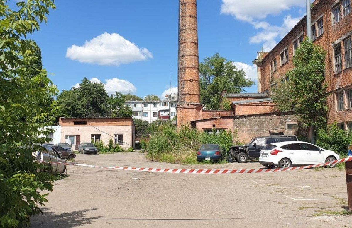 Терорист в Полтаві взяв в заручники полковника: відео, фото