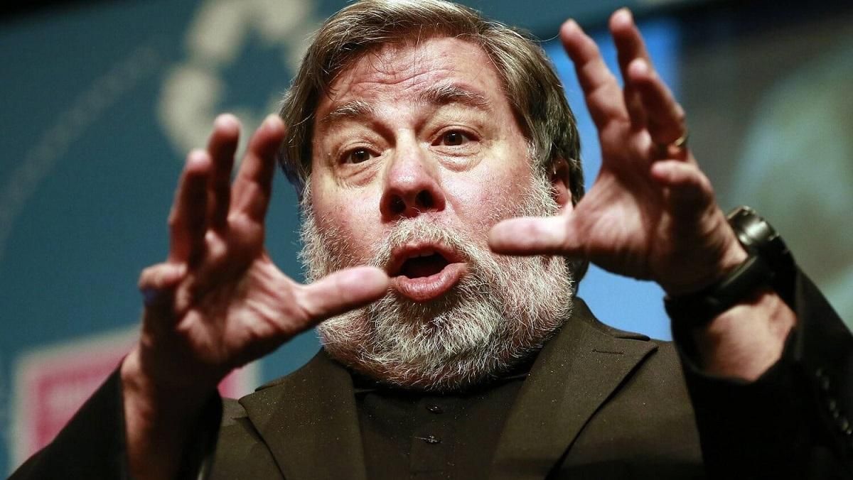 Сооснователь Apple Стив Возняк подал в суд на YouTube Сооснователь Apple Стив Возняк подал в суд на YouTube