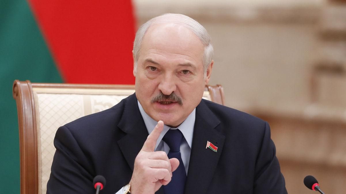 Лукашенко видворив іноземних журналістів