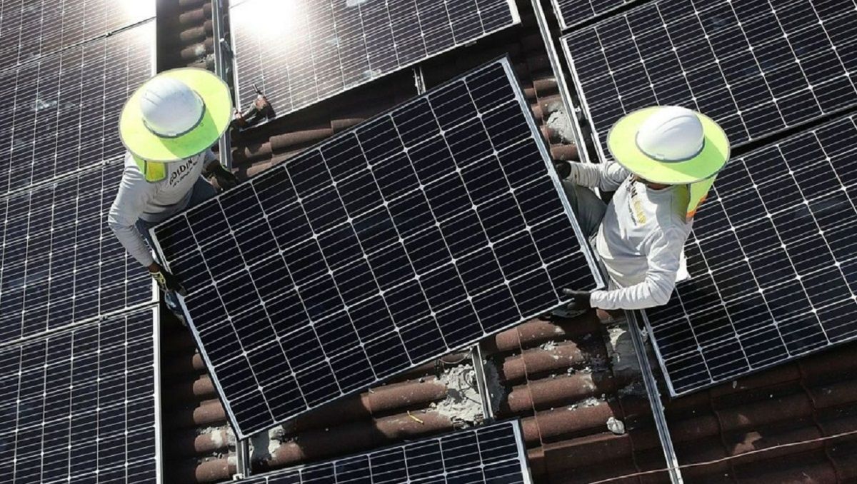 Дослідники розробили метод отримання електрики з невидимого світла Дослідники розробили метод отримання електрики з невидимого світла