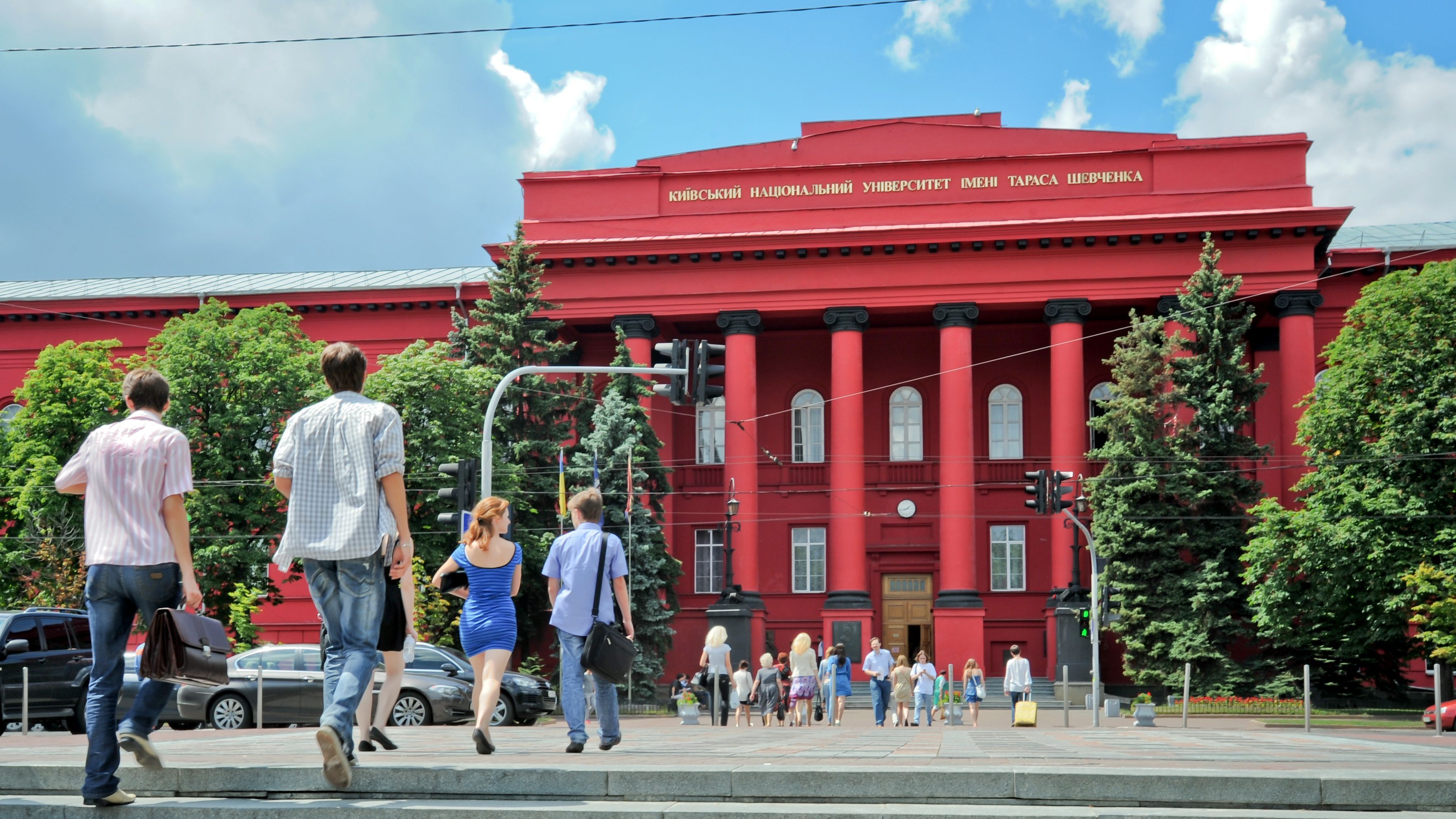 Сколько стоит обучение в 15 самых популярных университетов Киева