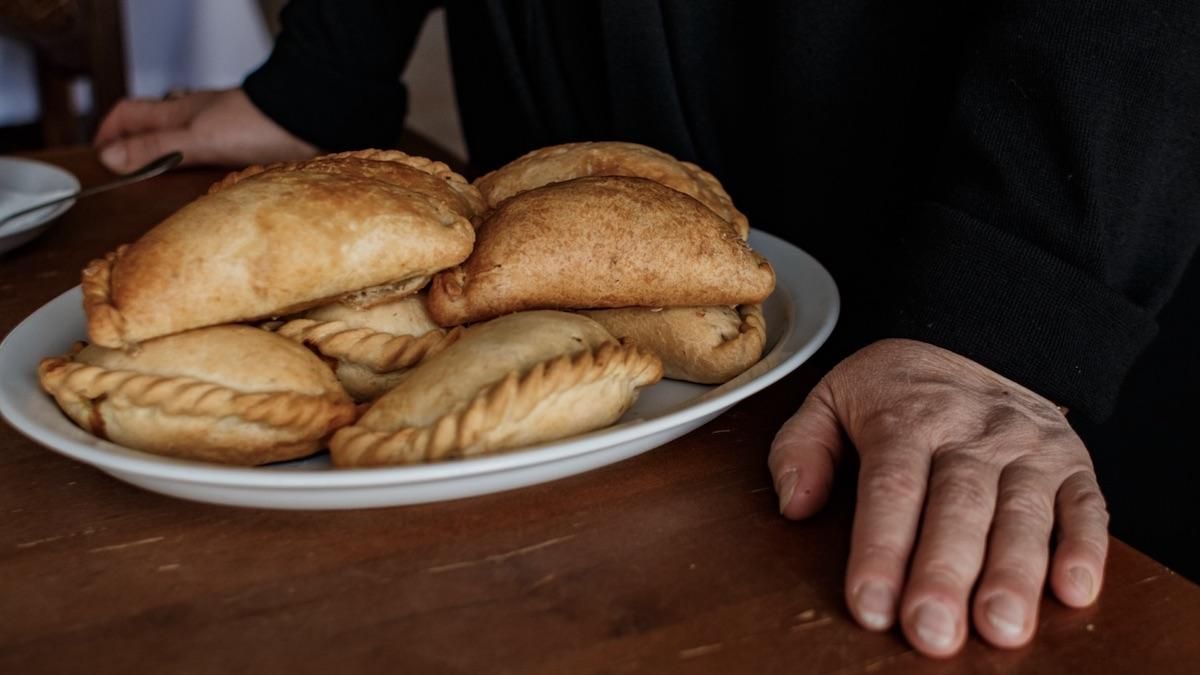 Життєво небезпечні пиріжки: у Вінниці поліцейські шукали вибухівку, а знайшли смаколики Життєво небезпечні пиріжки: у Вінниці поліцейські шукали вибухівку, а знайшли смаколики