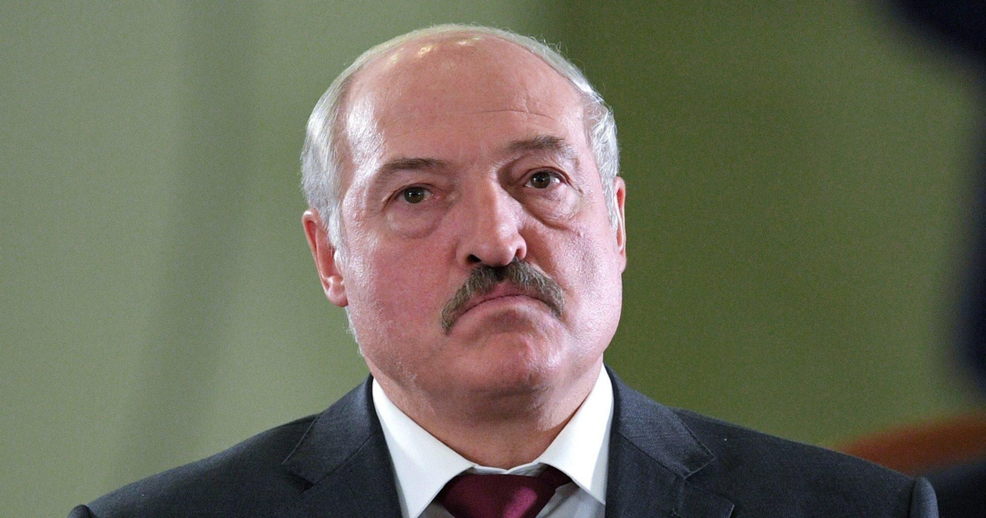 Лукашенко продовжує грозити так званим українським сценарієм