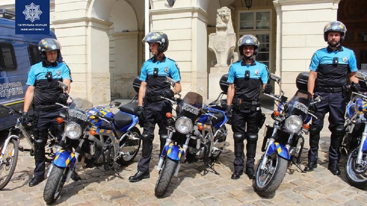 У другому українському місті з'явився мотопатруль поліції: фото У другому українському місті з'явився мотопатруль поліції: фото
