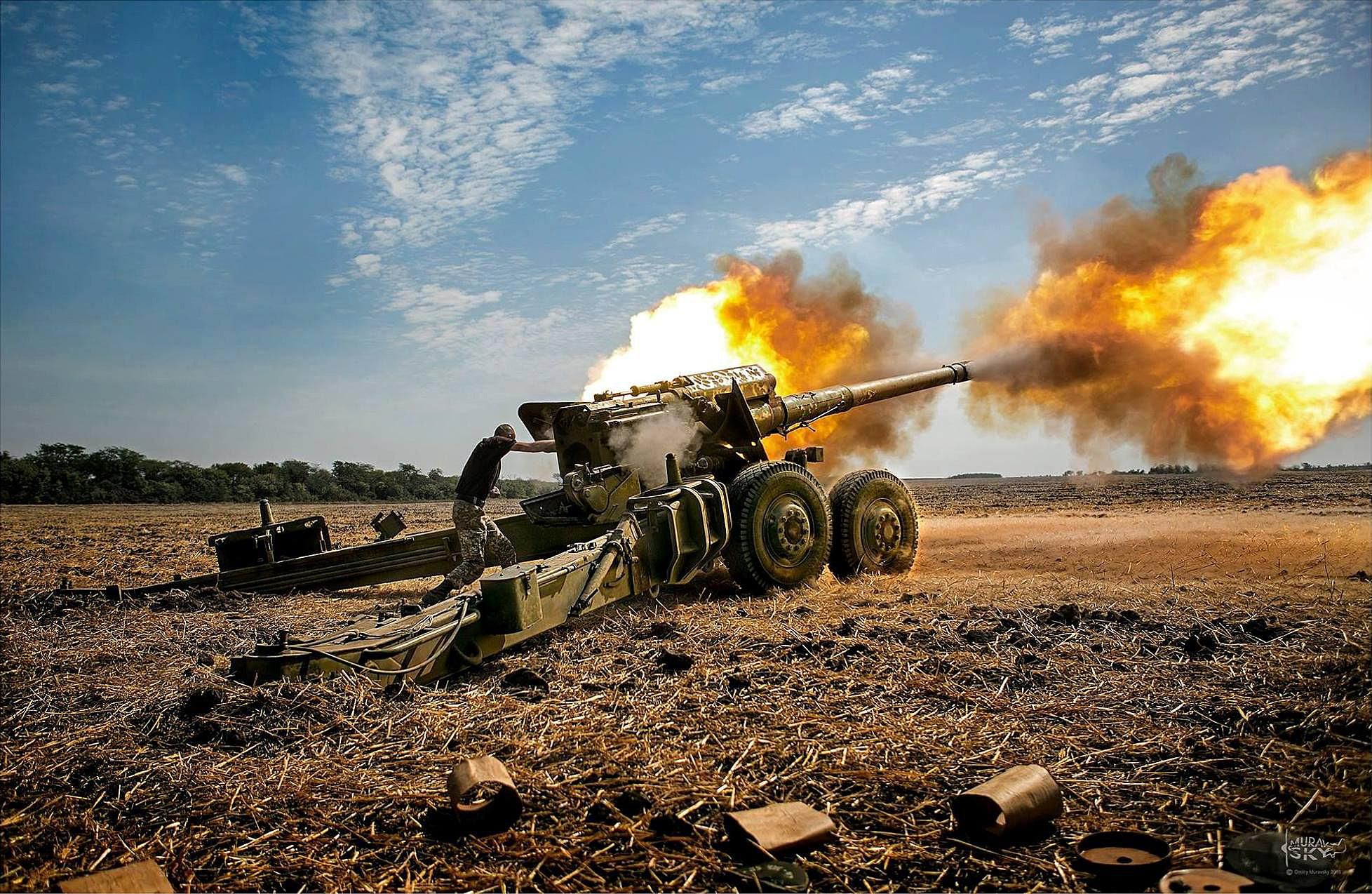 Окупанти цинічно обстріляли Зайцеве: спалахнули пожежі Окупанти цинічно обстріляли Зайцеве: спалахнули пожежі