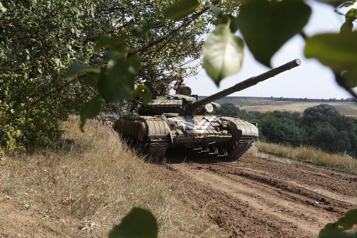 За добу до перемир'я бойовики здійснили 13 обстрілів і поранили бійця За добу до перемир'я бойовики здійснили 13 обстрілів і поранили бійця