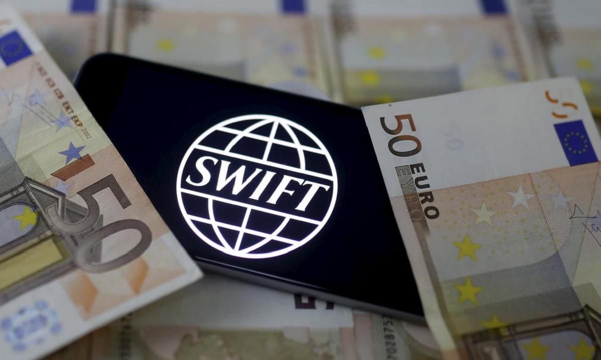 Россию могут отключить от системы SWIFT, - посол в США