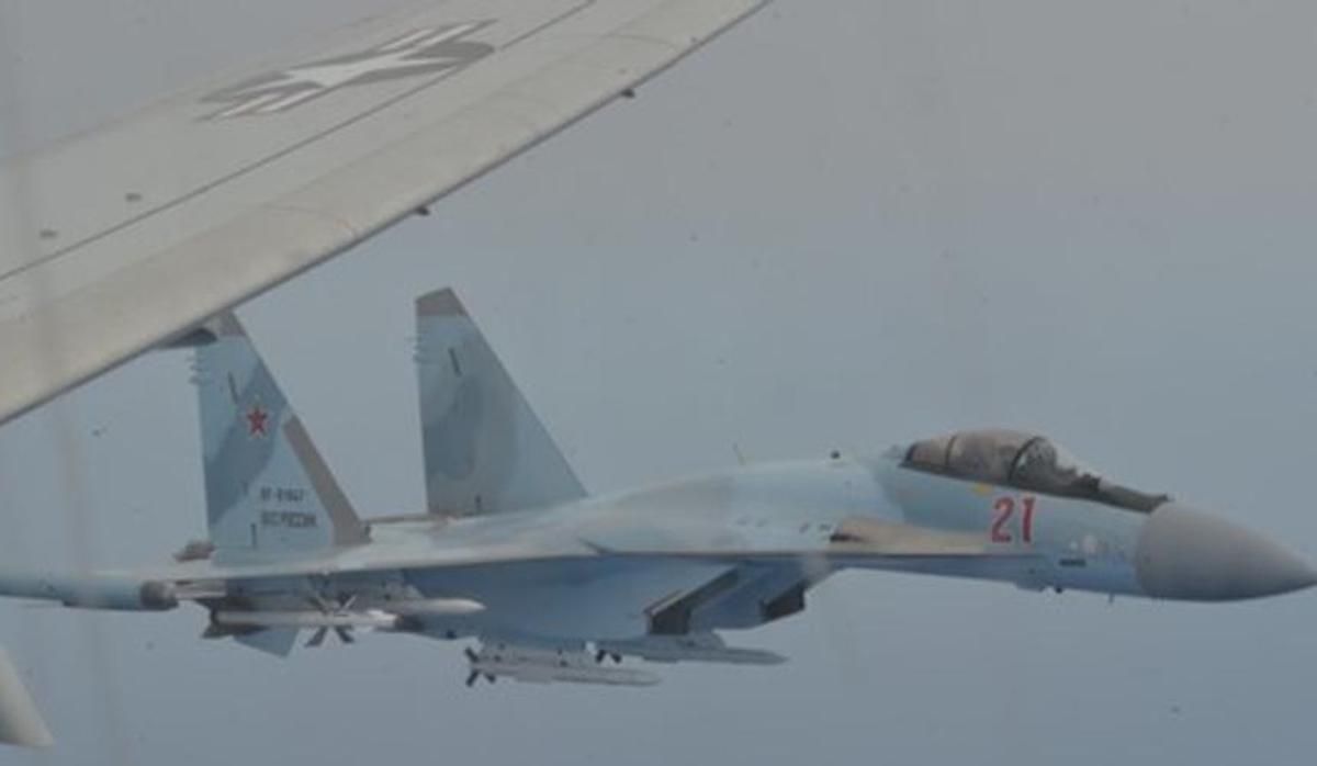 Самолеты Poseidon США и Су-27 России не поделили небо над Крымом