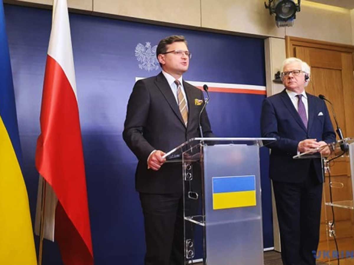 Кулеба встретился в Варшаве с Чапутовичем Кулеба встретился в Варшаве с Чапутовичем