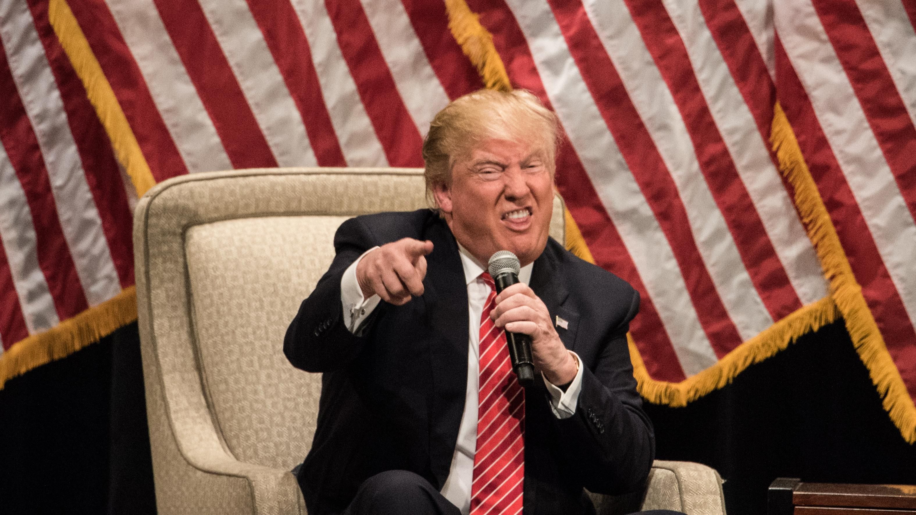 Трамп образився на Twitter: президент США відзначився гнівним твітом Трамп образився на Twitter: президент США відзначився гнівним твітом