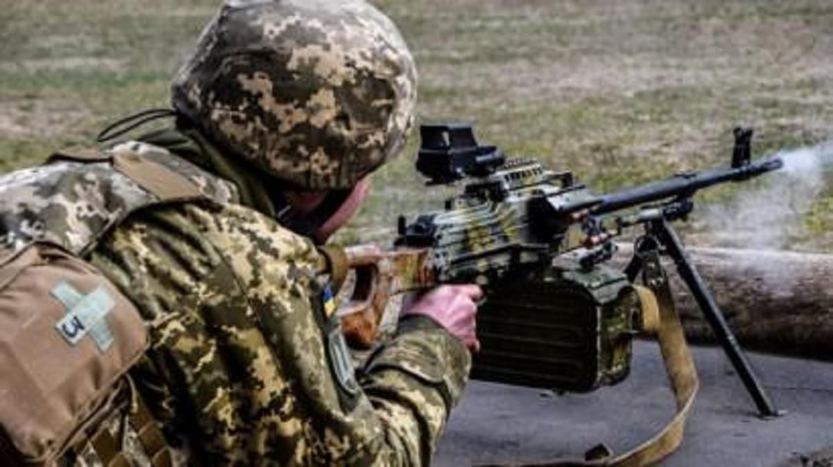 Обстрелы во время перемирия: у Зеленского объяснили это "автономностью" боевиков