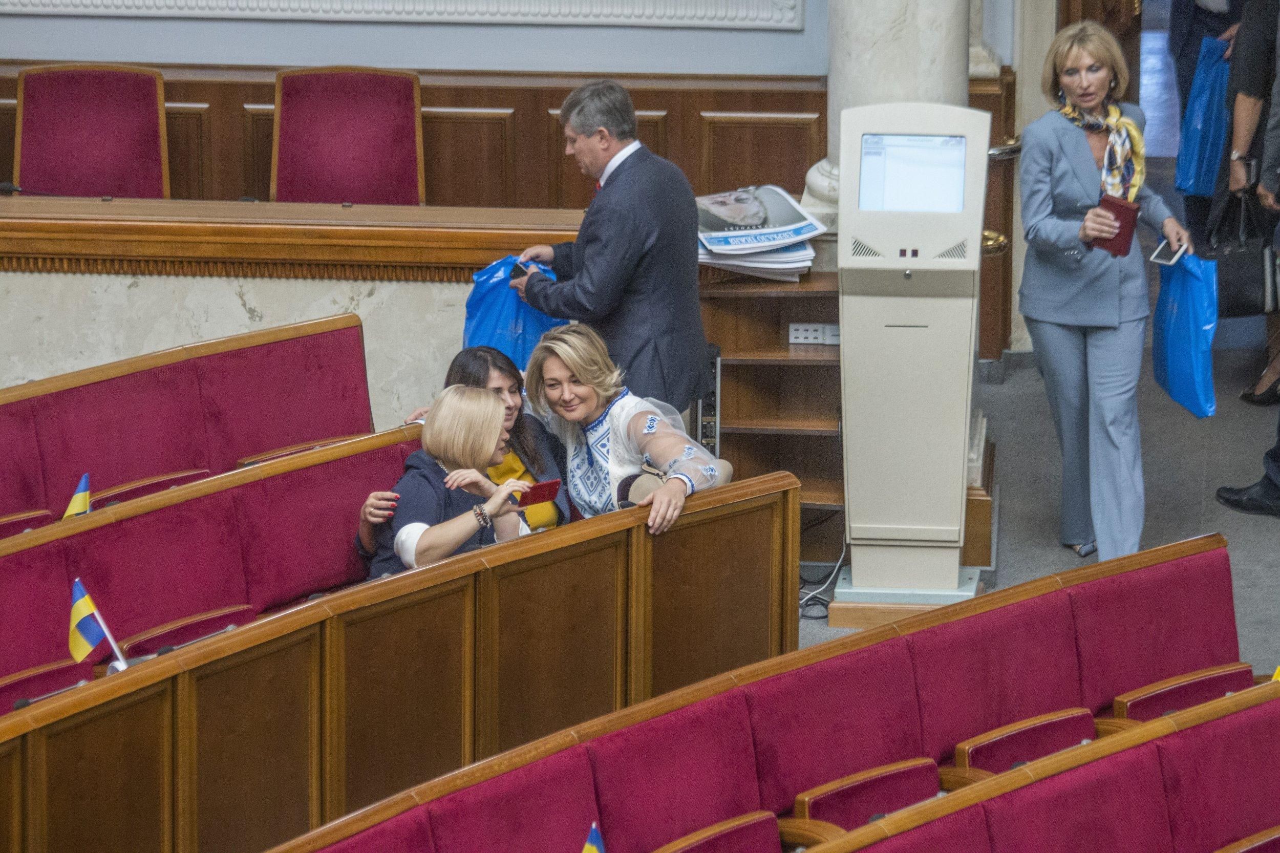 Хто з нардепів найбільші прогульники та балакуни: дослідження