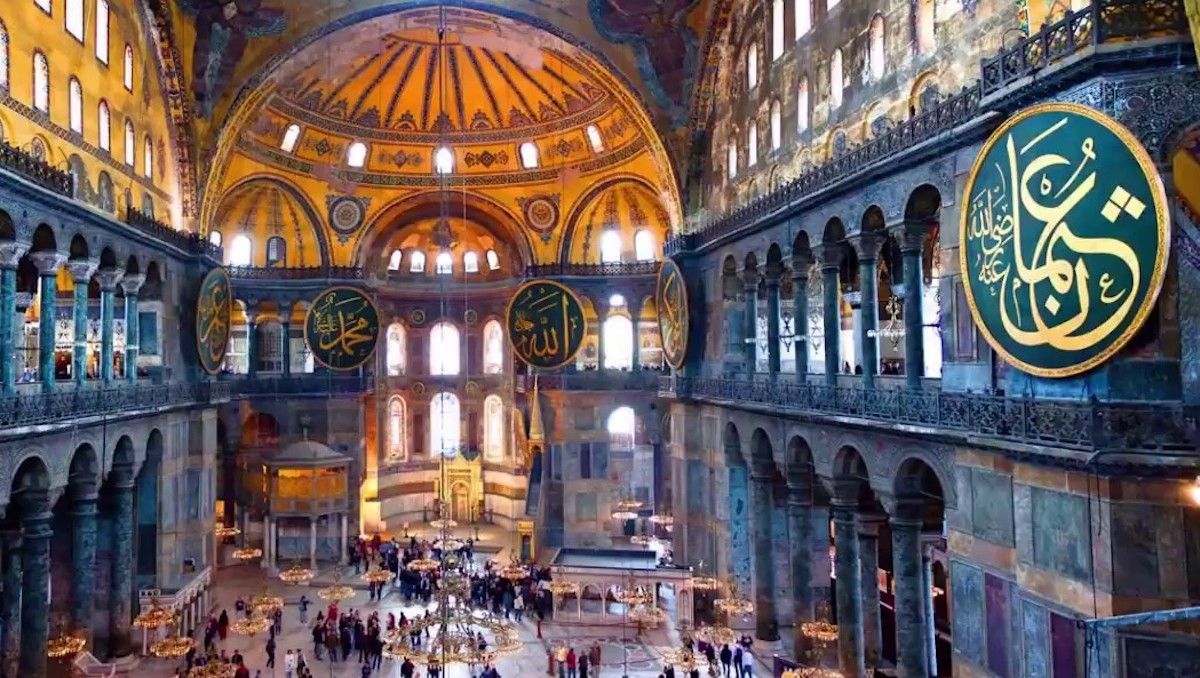 Свята Софія у Стамбулі стала мечеттю