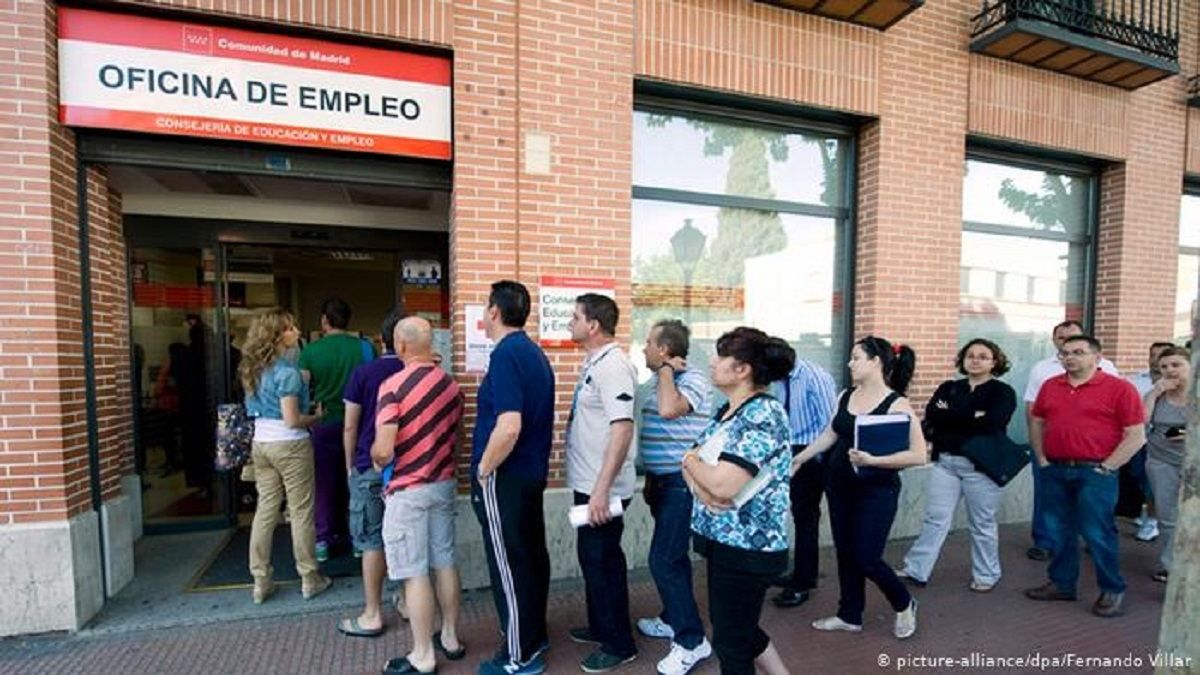 COVID-19 у період із квітня до червня залишив без роботи в Іспанії понад мільйон людей COVID-19 у період із квітня до червня залишив без роботи в Іспанії понад мільйон людей