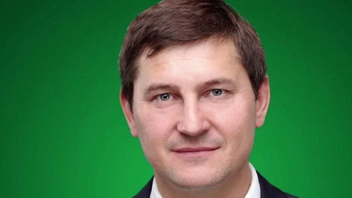 Мешканець Херсону побив нардепа від "Слуги Народу" – Олександра Одарченка Мешканець Херсону побив нардепа від "Слуги Народу" – Олександра Одарченка