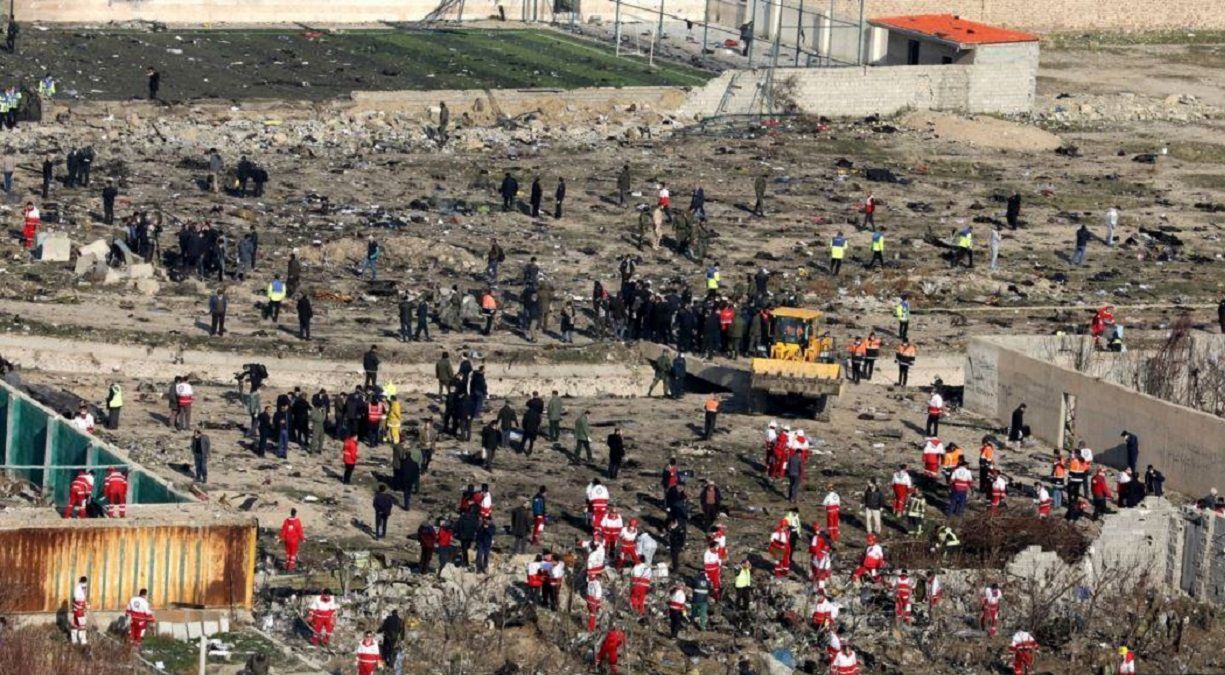 Поки нема правди, слова про компенсації нас ображають, – рідні жертв авіакатастрофи МАУ Поки нема правди, слова про компенсації нас ображають, – рідні жертв авіакатастрофи МАУ