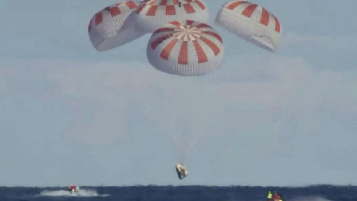 Crew Dragon возвращение экипажа с МКС – онлайн трансляция Crew Dragon возвращение экипажа с МКС – онлайн трансляция