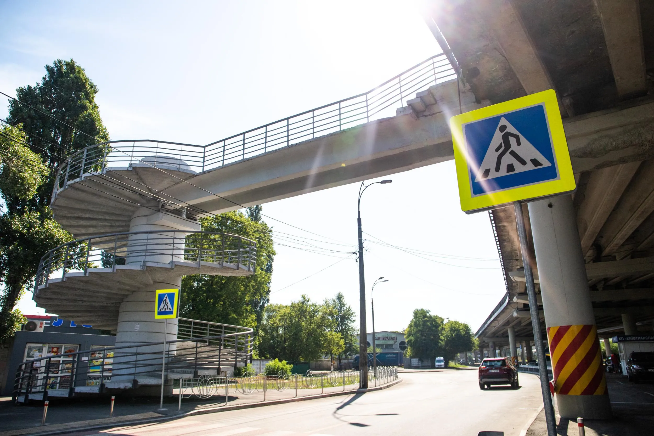 Переїзд на паркінгу Переїзд на паркінгу