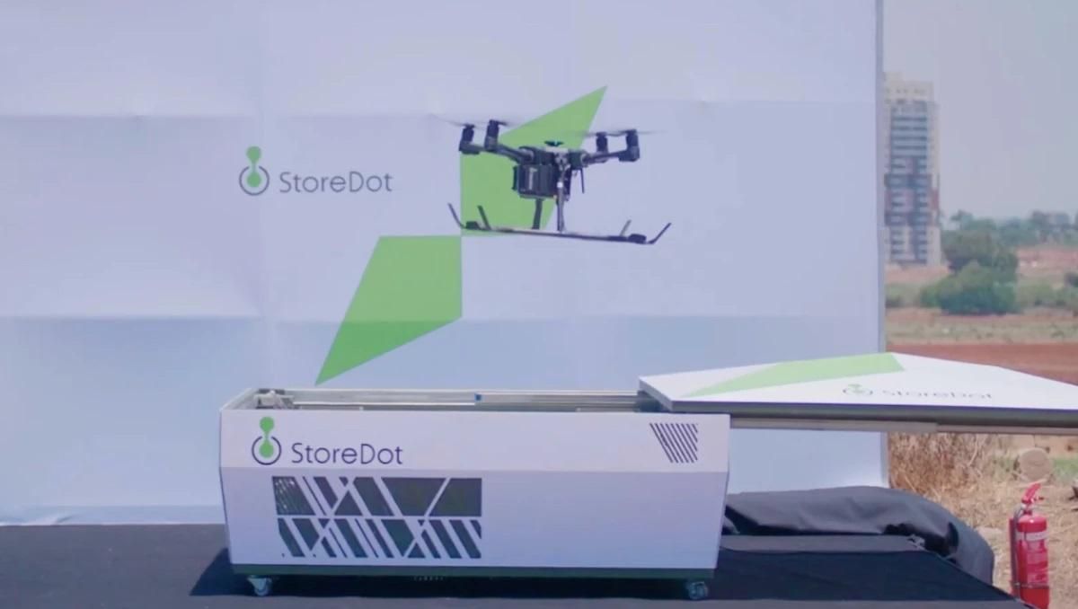 Нова технологія здатна перезаряджати дрони всього за 5 хвилин Нова технологія здатна перезаряджати дрони всього за 5 хвилин