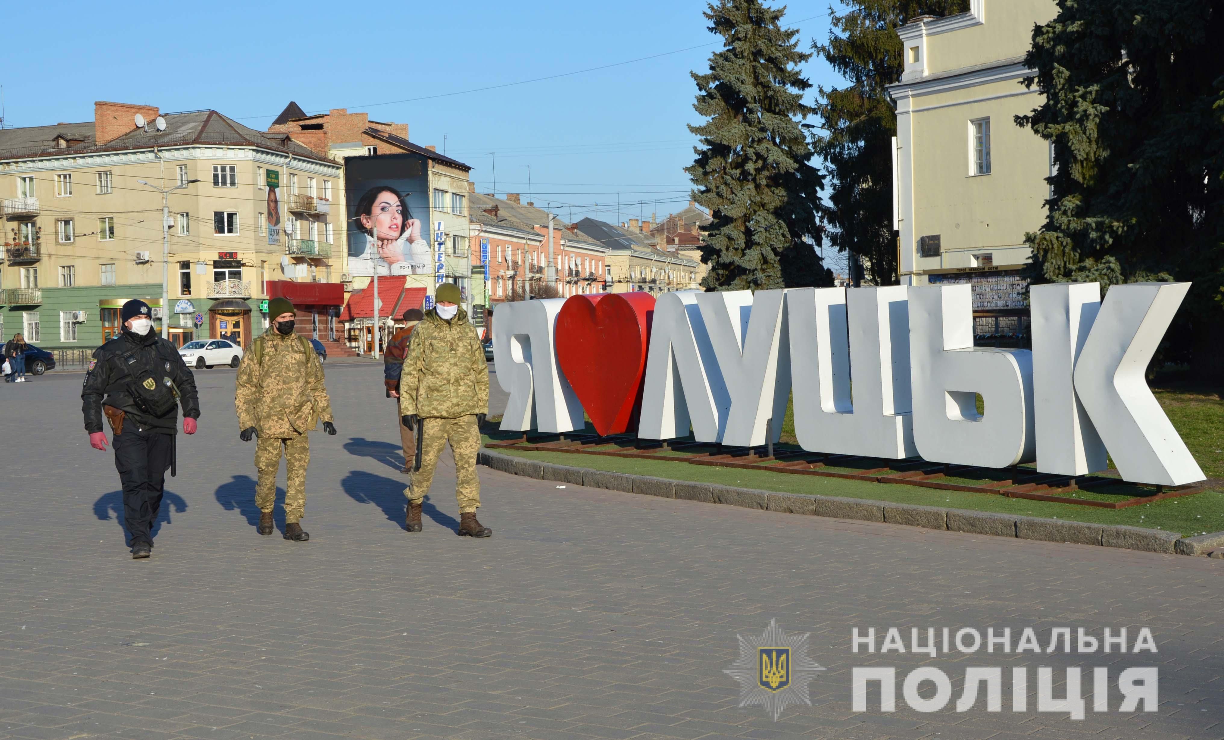 Луцьк у червоній зоні: влада міста не збирається зупиняти транспорт і закривати заклади