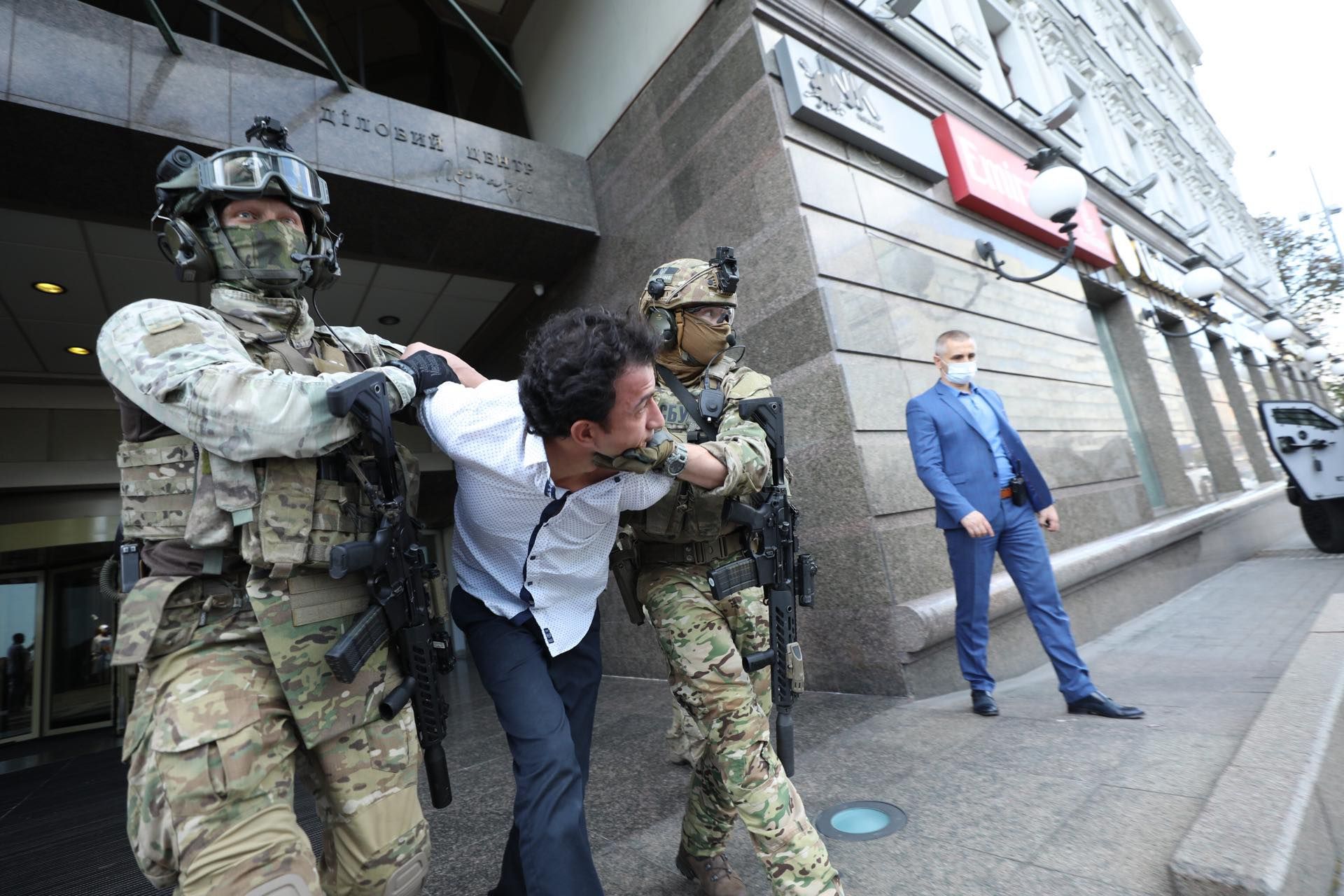 Захват банка в Киеве: какое наказание грозит террористу Каримову
