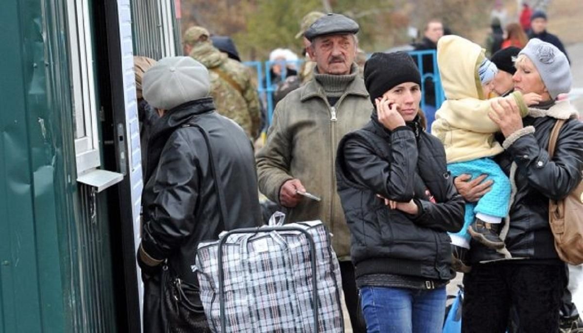 Скільки переселенців виїхали з Криму і Донбасу