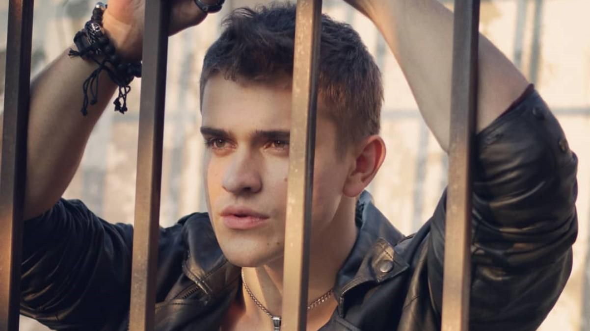 Актор "Перших ластівок" схуд на 10 кілограмів заради ролі: як тепер виглядає Максим Девізоров