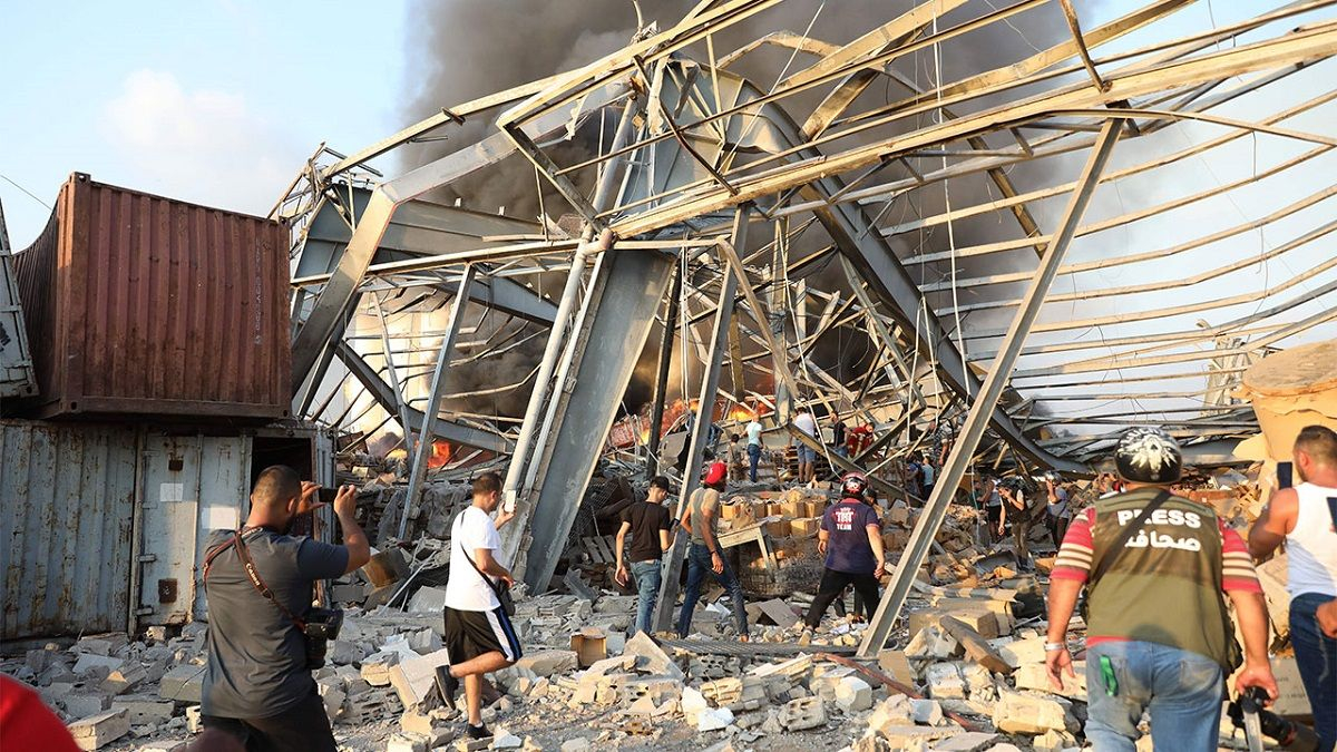 Взрывы в Бейруте: Израиль готов послать помощь Ливану