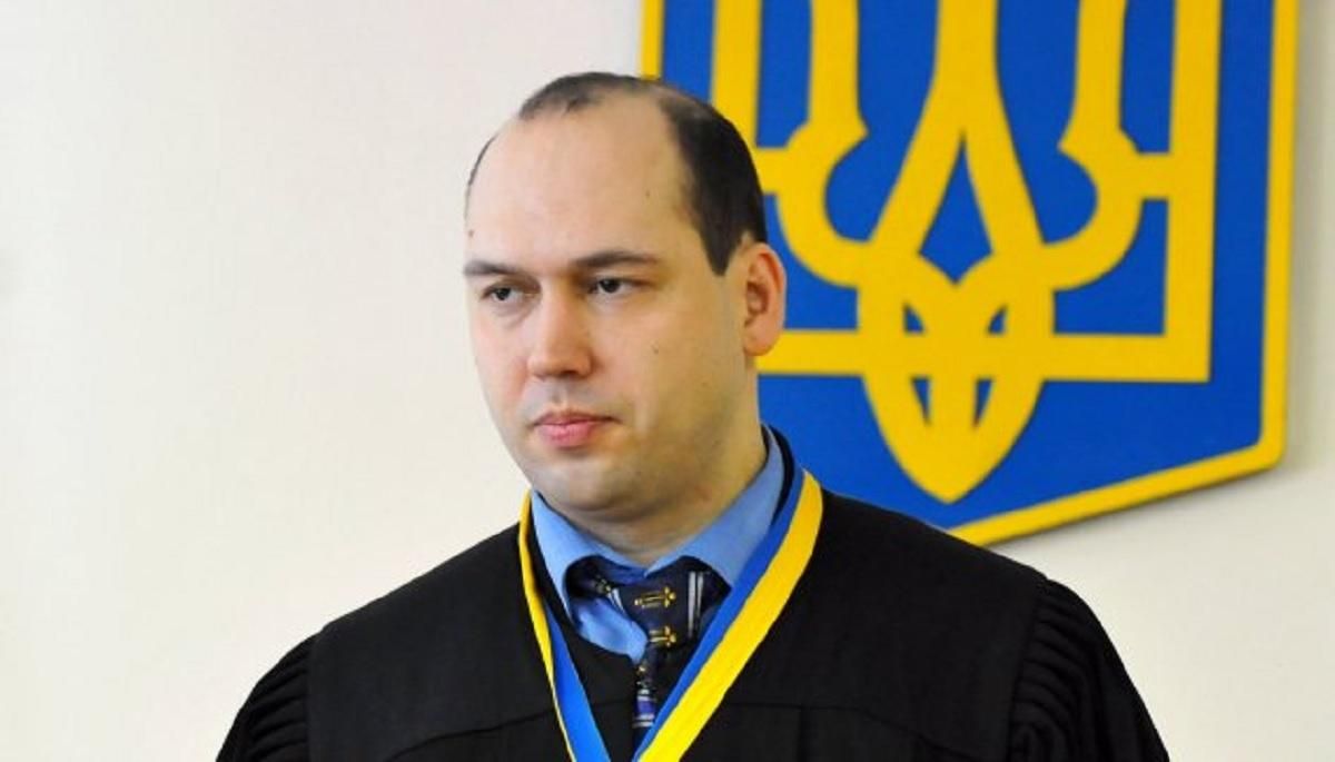 Суд решил забрать у НАБУ дело о "пленках Вовка" Суд решил забрать у НАБУ дело о "пленках Вовка"