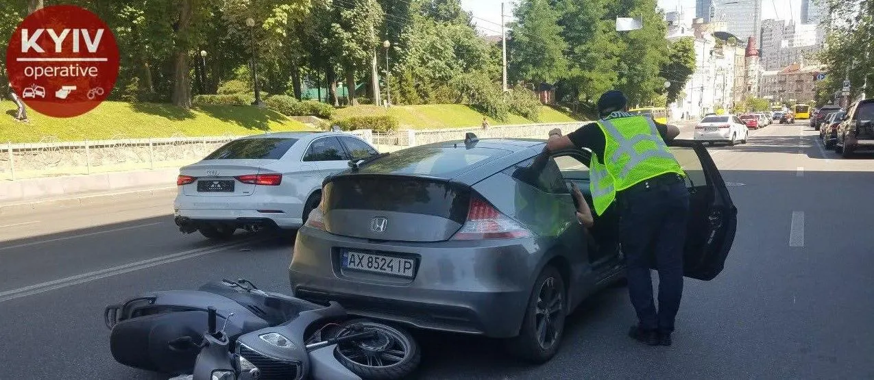 Постраждав скутерист – його з травмами госпіталізували