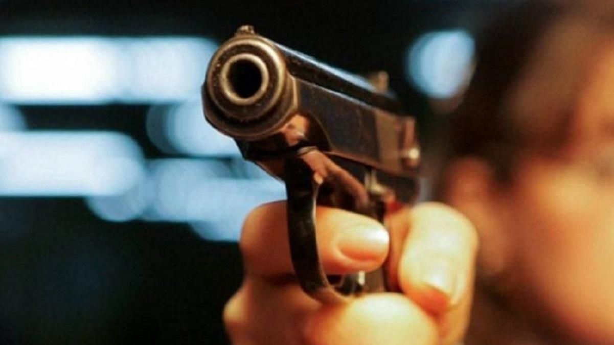 В Сумах мужчина устроил стрельбу по соседям: детали
