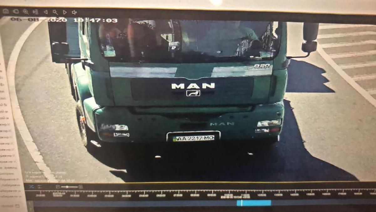 В Киеве пытаются сорвать строительство Подольско-Воскресенского моста: молодчики напали на охрану и похитили тросы В Киеве пытаются сорвать строительство Подольско-Воскресенского моста: молодчики напали на охрану и похитили тросы