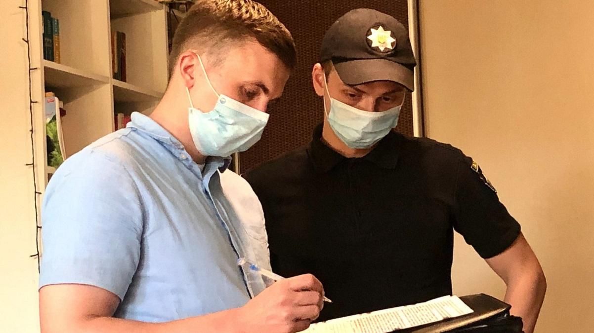 Після зауважень ЗМІ поліція повернула повідомлення про прослушку в Ткача Після зауважень ЗМІ поліція повернула повідомлення про прослушку в Ткача