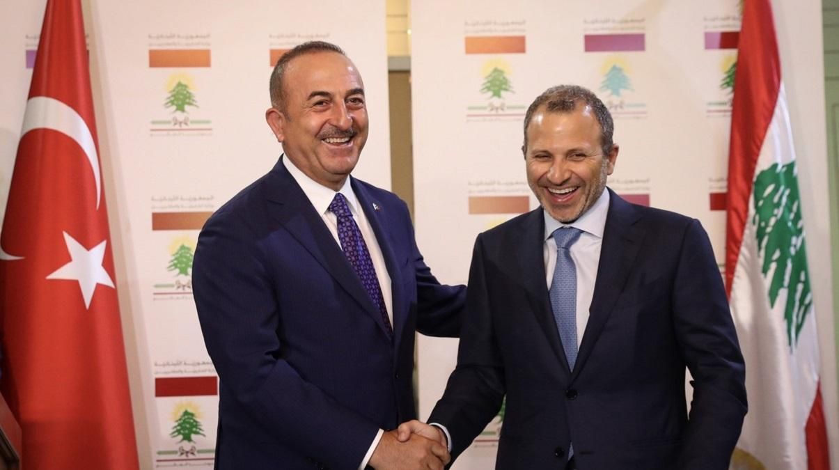 Туреччина готова допомогти Лівану відбудувати порт Бейрута Туреччина готова допомогти Лівану відбудувати порт Бейрута