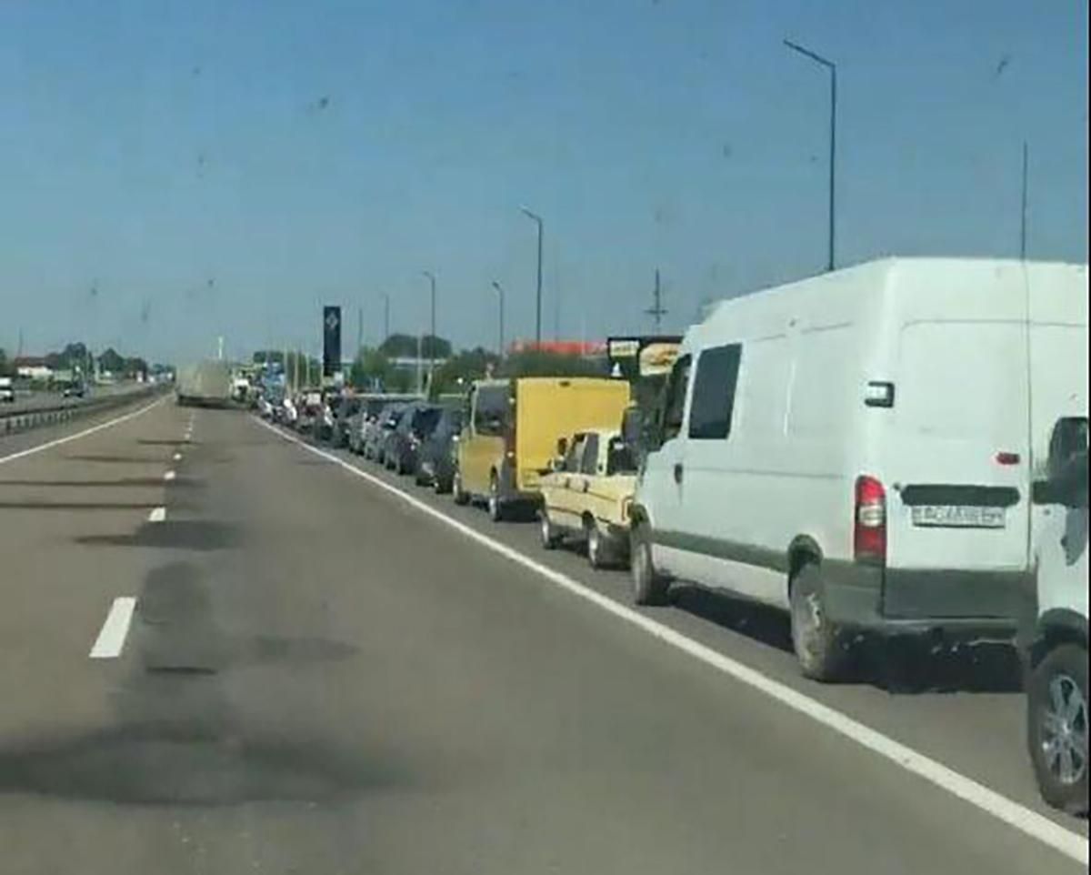 Пробки на Свитязь на трассе Киев - Ягодин 8 августа 2020: видео Пробки на Свитязь на трассе Киев - Ягодин 8 августа 2020: видео