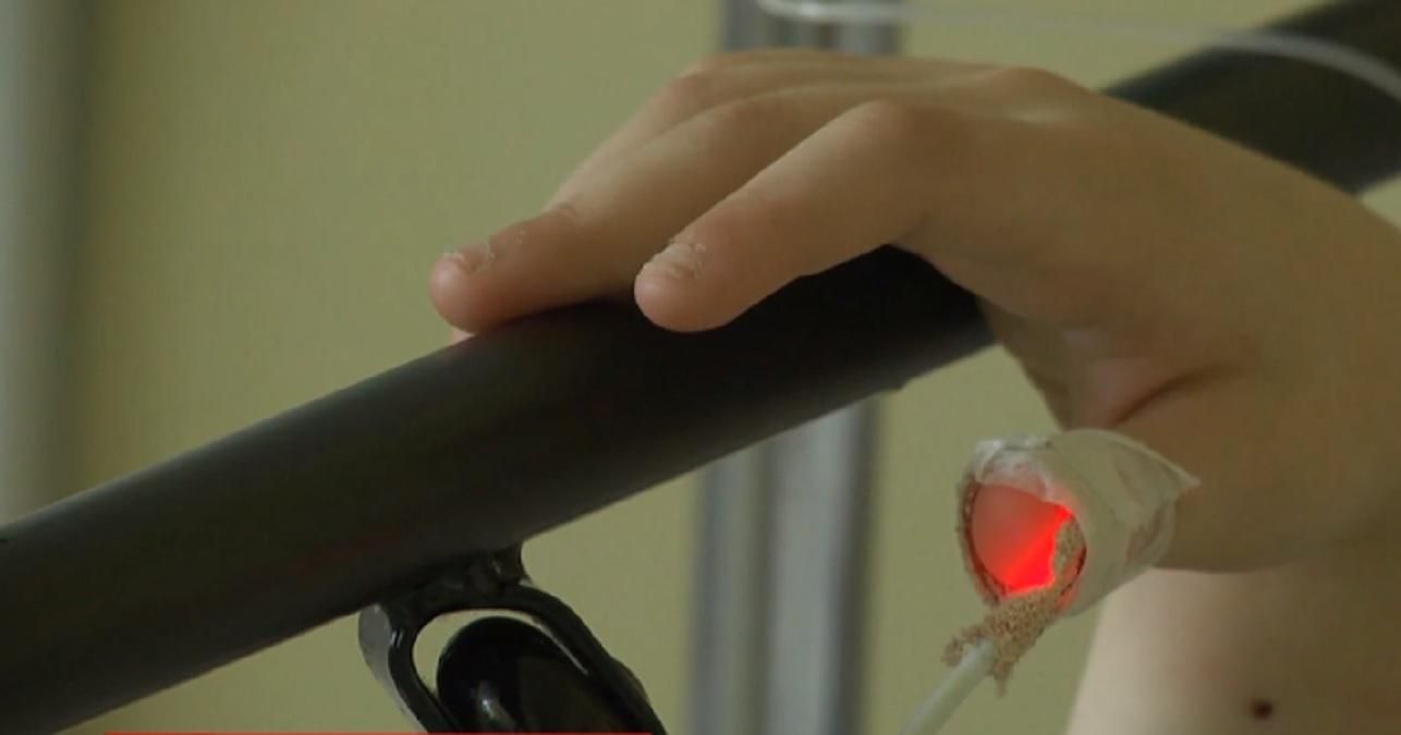 В Дрогобыче водитель сбил и переехал 4-летнюю девочку: ее состояние В Дрогобыче водитель сбил и переехал 4-летнюю девочку: ее состояние