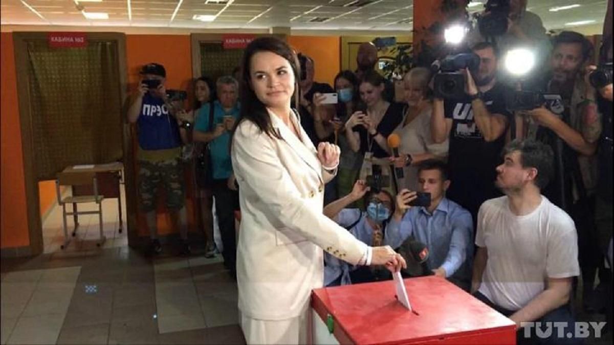 Светлана Тихановская проголосовала на выборах: фото
