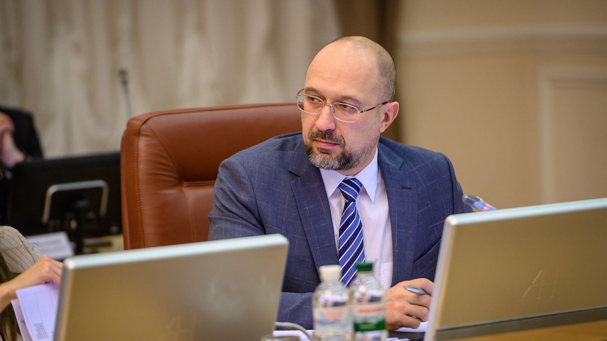 Шмыгаль рассказал о проблемах, которые в Украине не решали 28 лет Шмыгаль рассказал о проблемах, которые в Украине не решали 28 лет