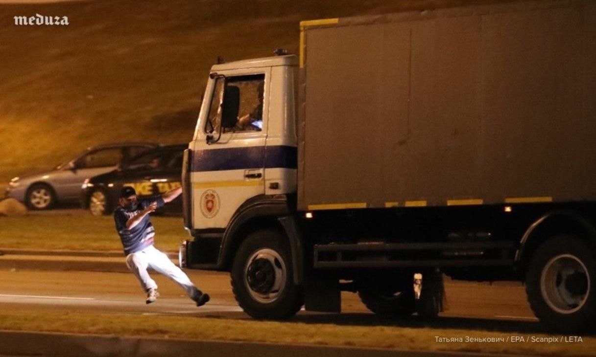 Столкновения в Беларуси стихли: Минск в крови, а задержанных сотни Столкновения в Беларуси стихли: Минск в крови, а задержанных сотни