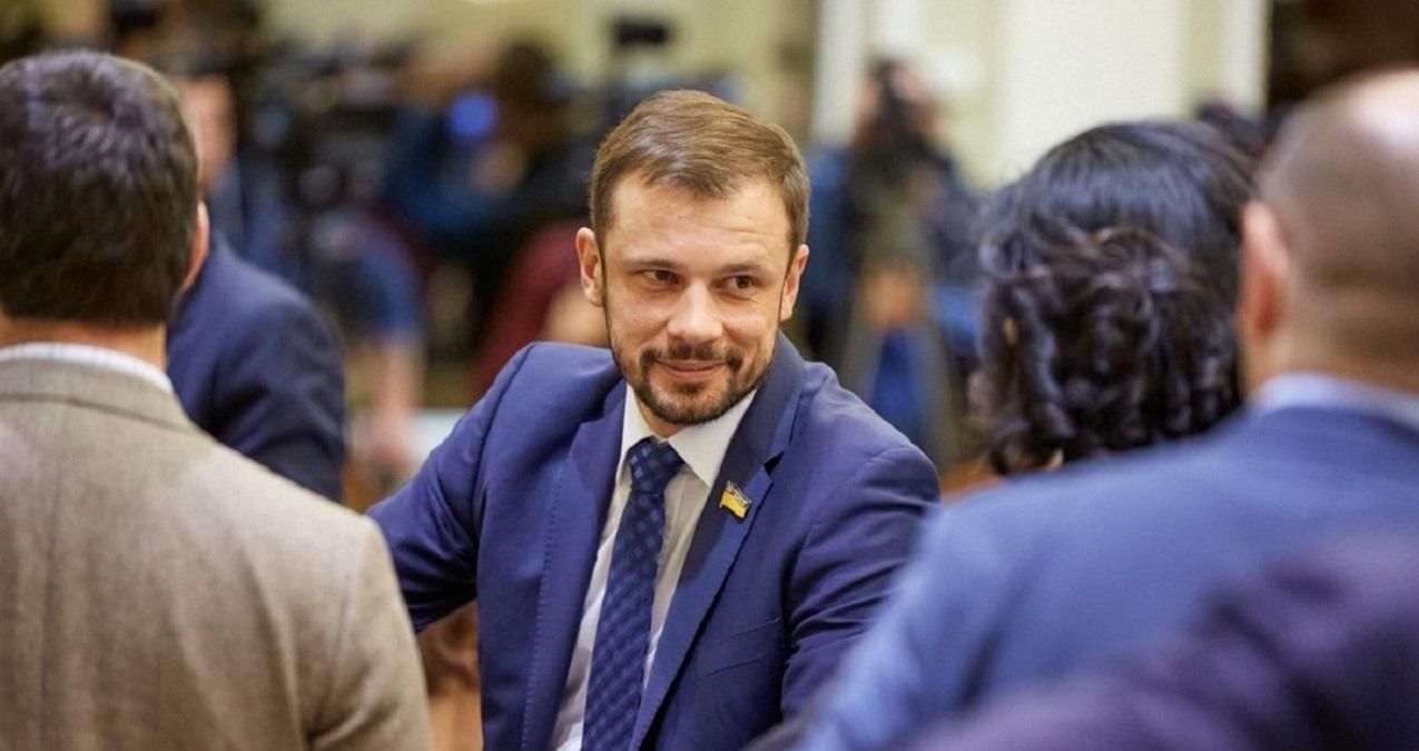 Выделить школам деньги на маски с коронавирусного фонда, - Бабак Выделить школам деньги на маски с коронавирусного фонда, - Бабак