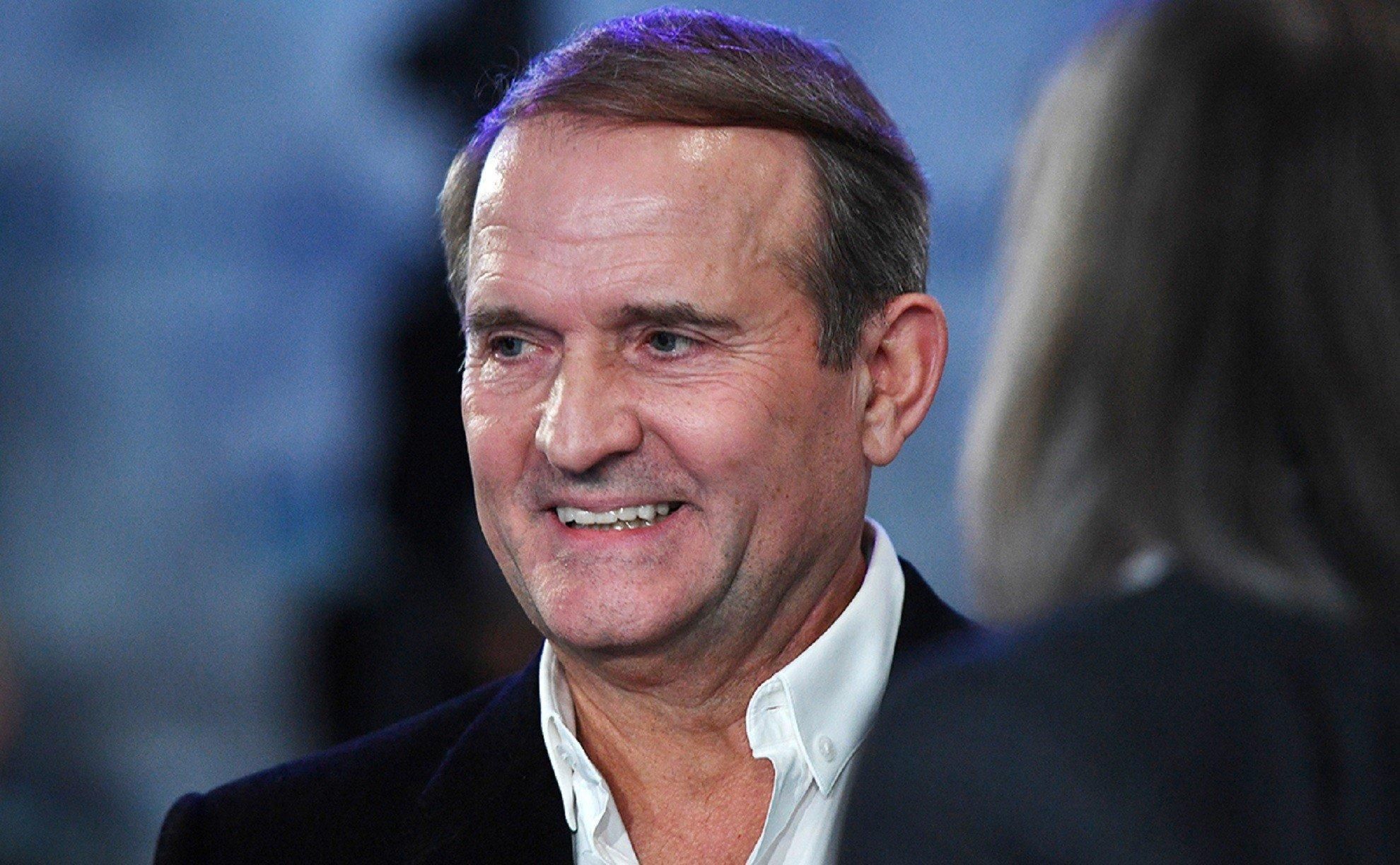 Медведчук на тлі кривавих протестів привітав Лукашенка з "успішним завершенням виборів" Медведчук на тлі кривавих протестів привітав Лукашенка з "успішним завершенням виборів"