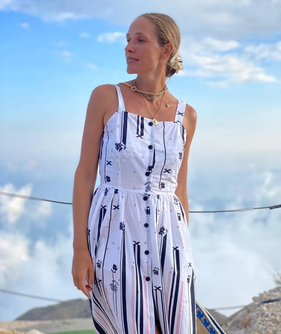 Катя Осадча у сарафані на вершині в Туреччині Катя Осадча у сарафані на вершині в Туреччині