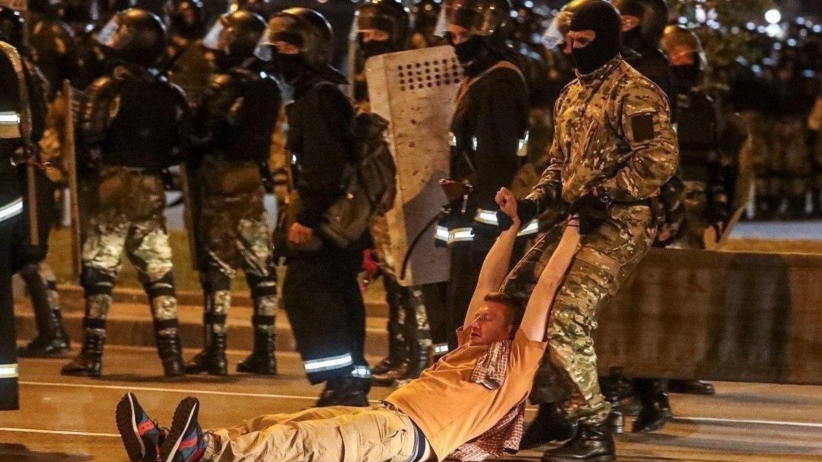 Тихановская покинула Беларусь: как это повлияет на протесты Тихановская покинула Беларусь: как это повлияет на протесты